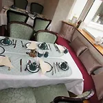 住宿加早餐酒店 Rosegarden 4*