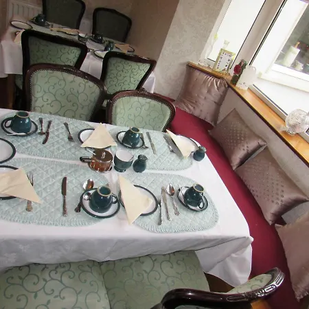 Alojamento de Acomodação e Pequeno-almoço Rosegarden 4*